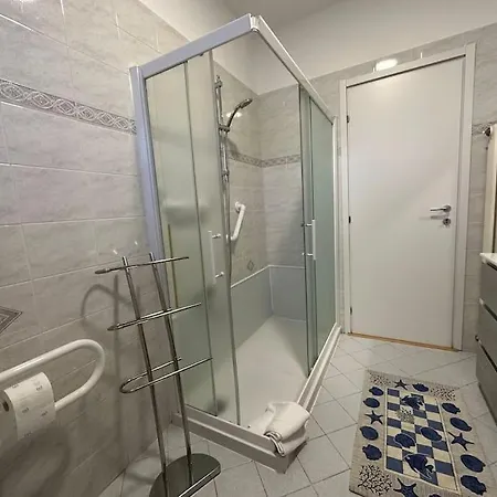 Casa Da Pina In Ricordo Della Mia Cara Mamma Apartment Angera