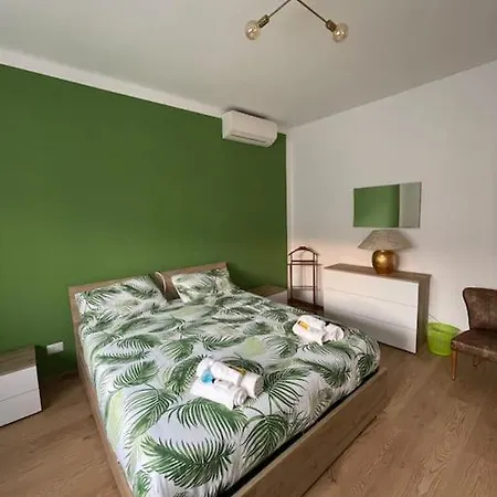 Apartment Casa Da Pina In Ricordo Della Mia Cara Mamma Angera